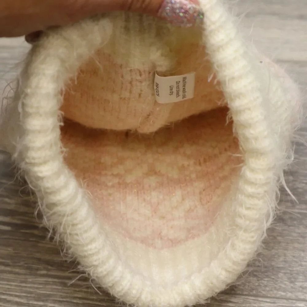 Gold Medal International Beanie Stocking Cap Pom Pom Hat Womens One Size Ivory